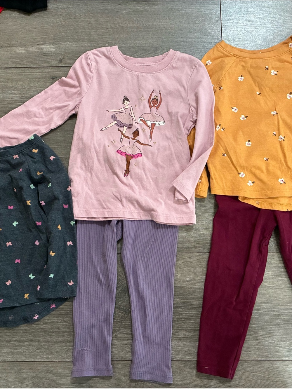 Cat & Jack 3 shirts 2 pants set